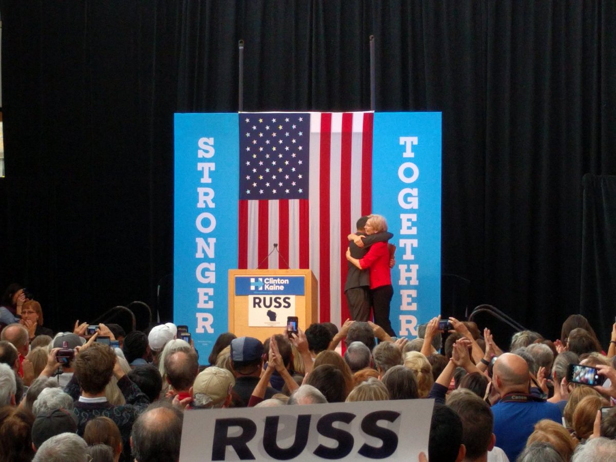 HillaryforWI's tweet photo. "Hello, Wisconsin! I love coming to Wisconsin—there's so much for me to say thank you for!" —@elizabethforma in Madison https://t.co/JfumuA68xB