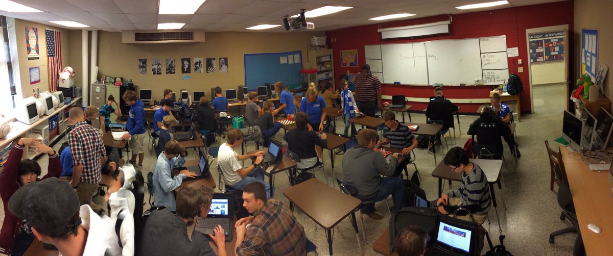 MsLichtBHS's tweet photo. Chess club is back! https://t.co/3fAZ1MXoc6