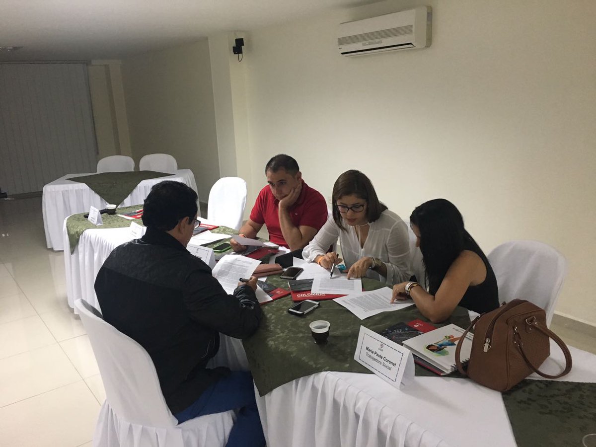 personcucuta's tweet photo. Junto con Personerías del área de Catatumbo participamos en Taller Orientación en Derechos a Víctimas de la Violencia y Minas Antipersonal https://t.co/GmpC22Zw2n