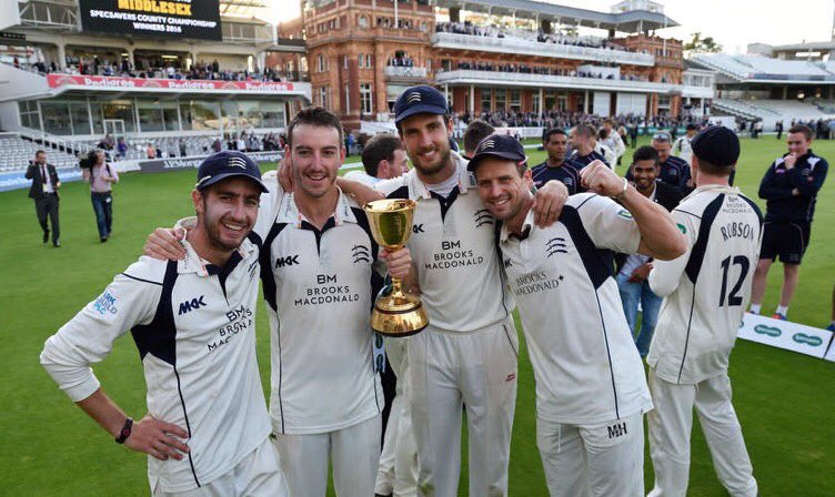 Middlesex_CCC's tweet photo. Plenty of reasons for these boys to still be smiling! #WorldSmileDay @CountyChamp #Champions #TeamMiddlesex 🏆 https://t.co/f1MMPQRpJx