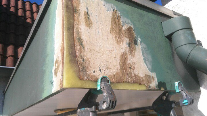 Dus maar gerepareerd met <a href="/repaircare/">John</a>. #houtrot #gennep