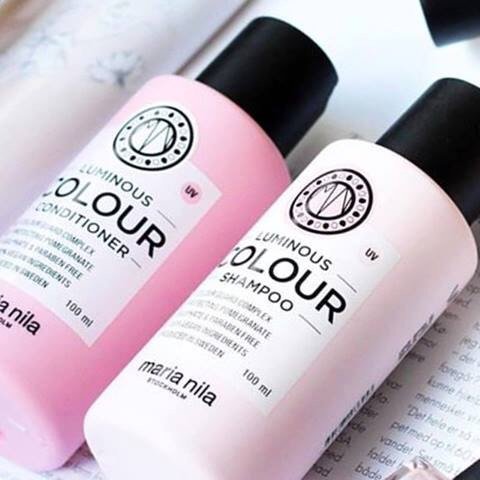 MariaNilaTurkey's tweet photo. #LuminousColour Saç tellerini güçlendiren etkisi ile boyanın uzun süre akmadan saçta kalmasına yardımcı olur.
#Vegan https://t.co/mdKU0ljD8u