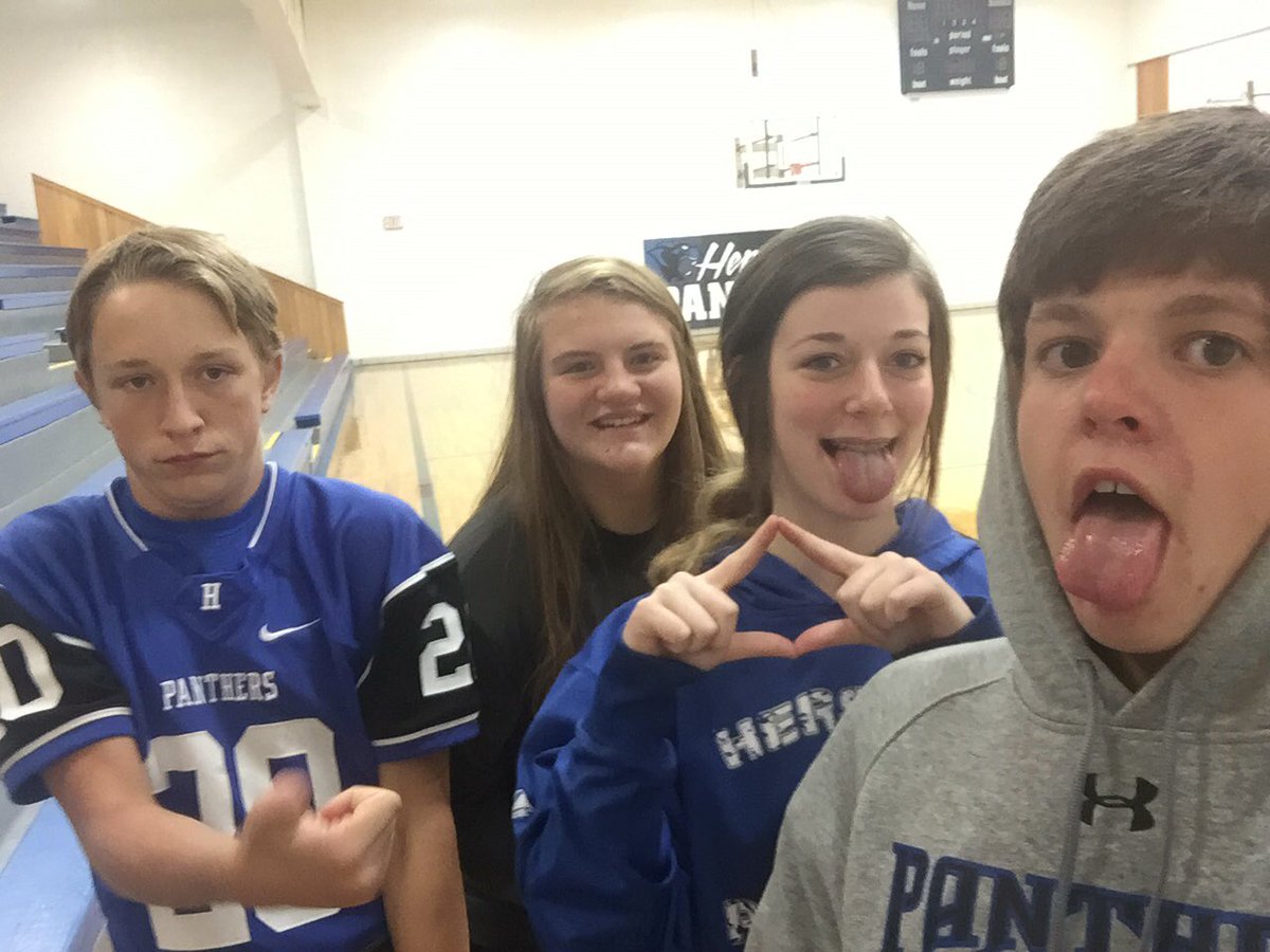 cbrownawell1226's tweet image. #hpspabthers #geometryclass #goosechase @MisterCronin