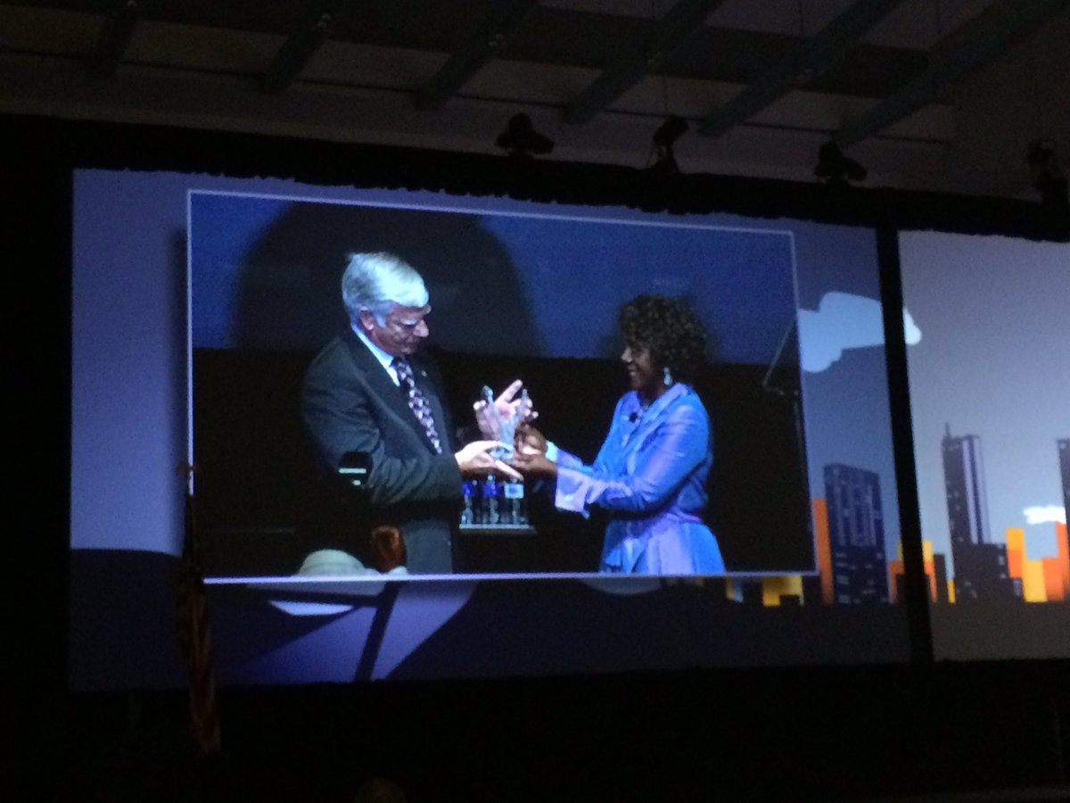 RJMarquezJr's tweet photo. It is complete, the new @TML_Texas President Mary M. Dennis , Mayor , City of Live Oak, TX. #TMLAC2016 @TexasTribune #LoveTexas https://t.co/JxiHSI9Zjw