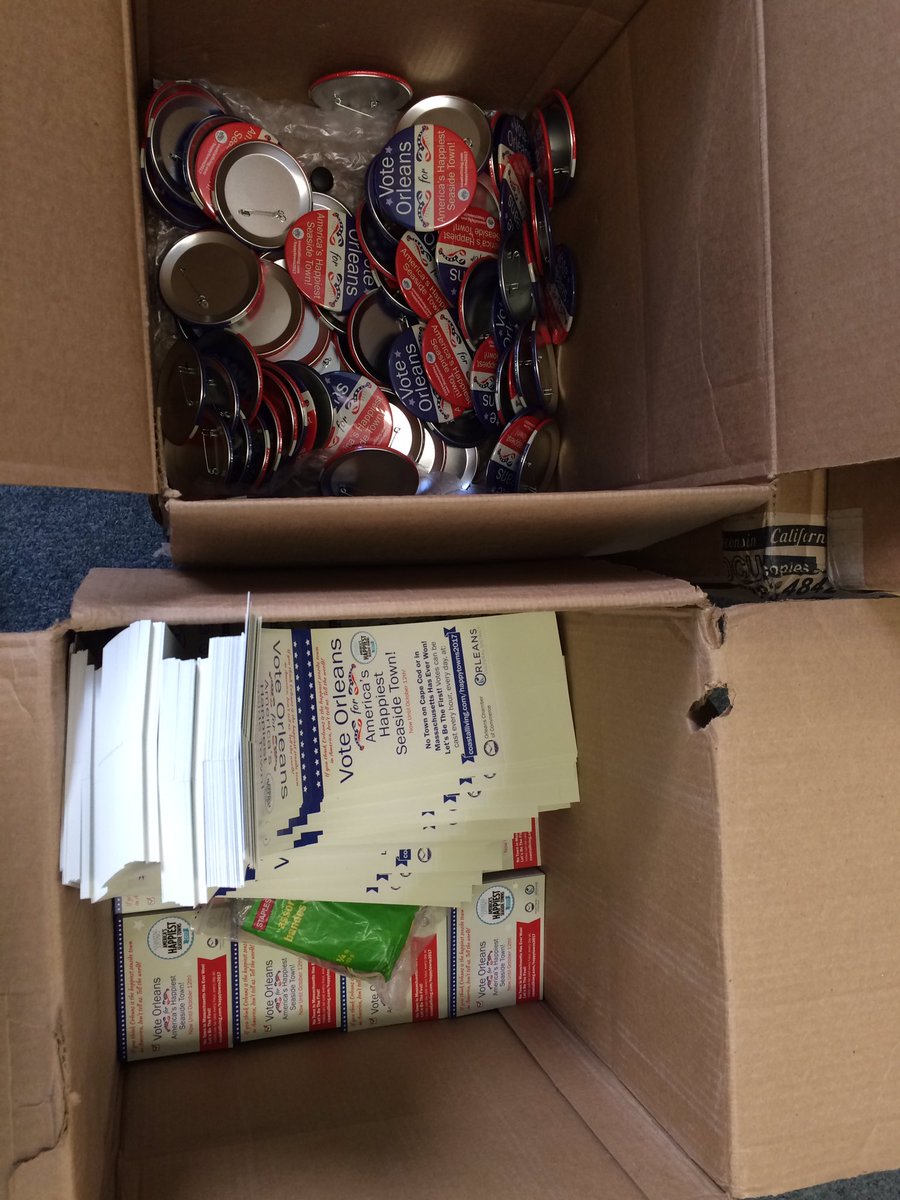 OrleansMA's tweet photo. Just got our @4over4 buttons, postcards and table tents!! #picturemypackage #4over4dotcom #4over4 https://t.co/uScBXaeDXu