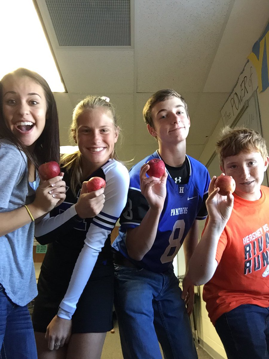 nbenny8's tweet image. An apple a day keeps the doctor away #geometryclass #hpspanthers #goosechase @MisterCronin
