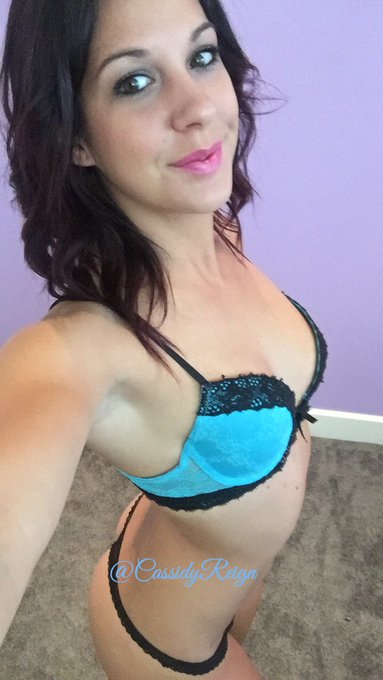 Happy Friday! I'm on cam  https://t.co/sDpUM63NY2 https://t.co/eWxC599u9B<a href="/tag/friskyfriday"class="tags"><span>#friskyfriday</span></a>