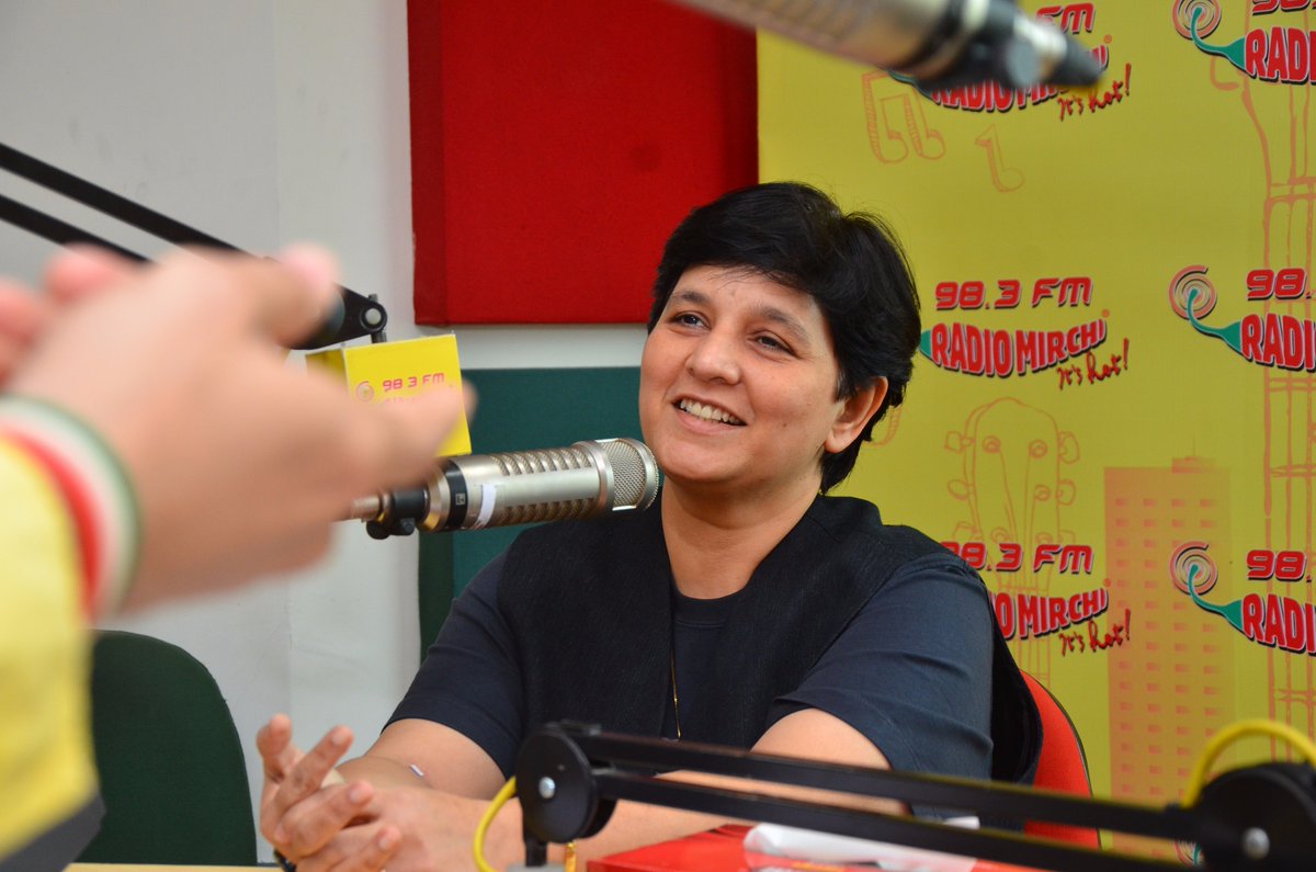 MirchiJeeturaaj's tweet photo. @FalguniPathak12 wyd @Mirchimumbai diz sunday 7pm/10pm #DussehraSpl wyd jeeturaaj https://t.co/eqgTVOON8J