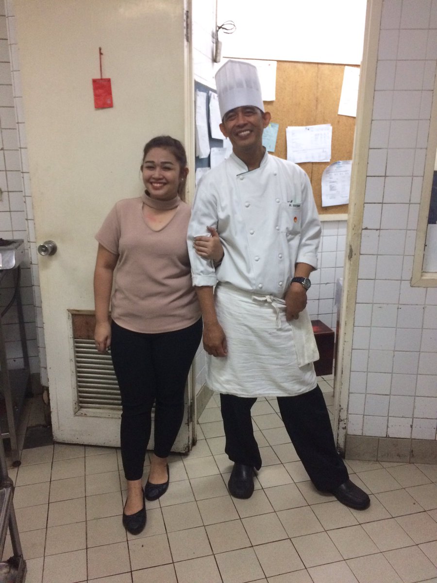 camillediannn's tweet image. Chef Steve!! 😍 #favechef #coldkit