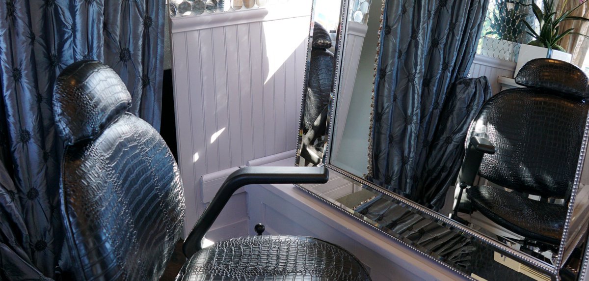 iBarExpress's tweet image. #UpperLipThreading available @ #iBarExpress! 
#TheWillowsMarket 10-7 PM  60 Middlefiled Rd, #MenloPark | 877-233-4227 (iBar)