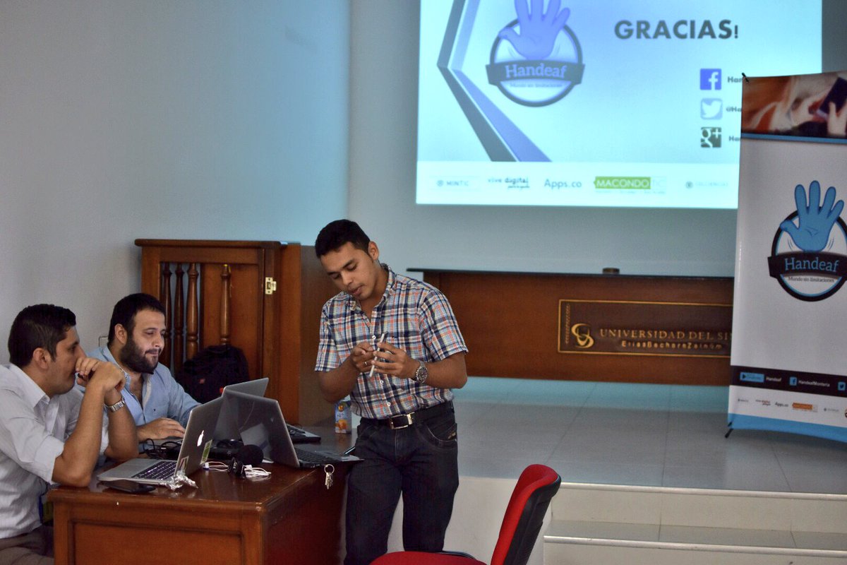 AppscoMacondo's tweet image. @handeaf un emprendimiento que eliminará las barreras de comunicación en la población de #Sordos @AppsCo @WIARGOBU #Cierre #HITeracionIX