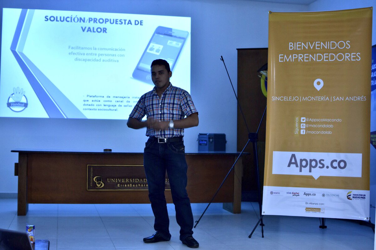 AppscoMacondo's tweet image. @handeaf un emprendimiento que eliminará las barreras de comunicación en la población de #Sordos @AppsCo @WIARGOBU #Cierre #HITeracionIX