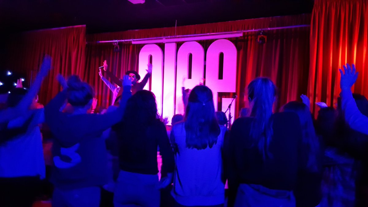 FrauMcLeod's tweet image. Deutscher Rapper Chefket teaches yrs 12 &amp;amp; 13 wie man rappt!vielen Dank! 
 @GI_London1 @CHEFKET