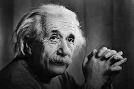 camaramaracaibo's tweet photo. #TenElValorDeCambiar "En lugar de ser un hombre exitoso, busca ser un hombre valioso, lo demás llegará naturalmente". Albert Einstein https://t.co/8kbWsoxRev