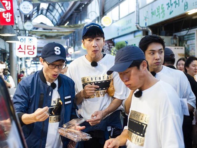 KSRepublicHK's tweet photo. 161008 The bts pic of Running Man Ep320, Yoo-Lee brothers with guest Lee Jun &amp;  Yoo Jae Jin (Credit: sbs_runningman_sbs) https://t.co/RDgFZeSqUy