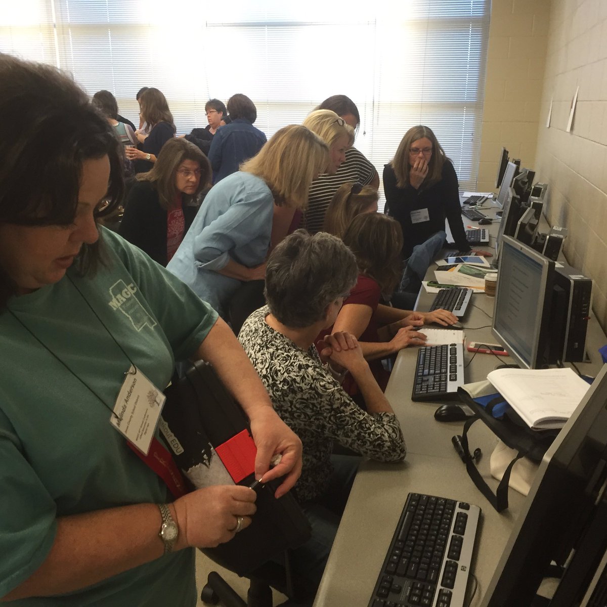 MelissaCAdkins's tweet photo. 45 Mississippi Ts+3 different #BreakoutEDU challenges = #amazing time! Thank you @MAGCgifted for allowing me the opportunity. #magc2016 https://t.co/yahVhfRsUT