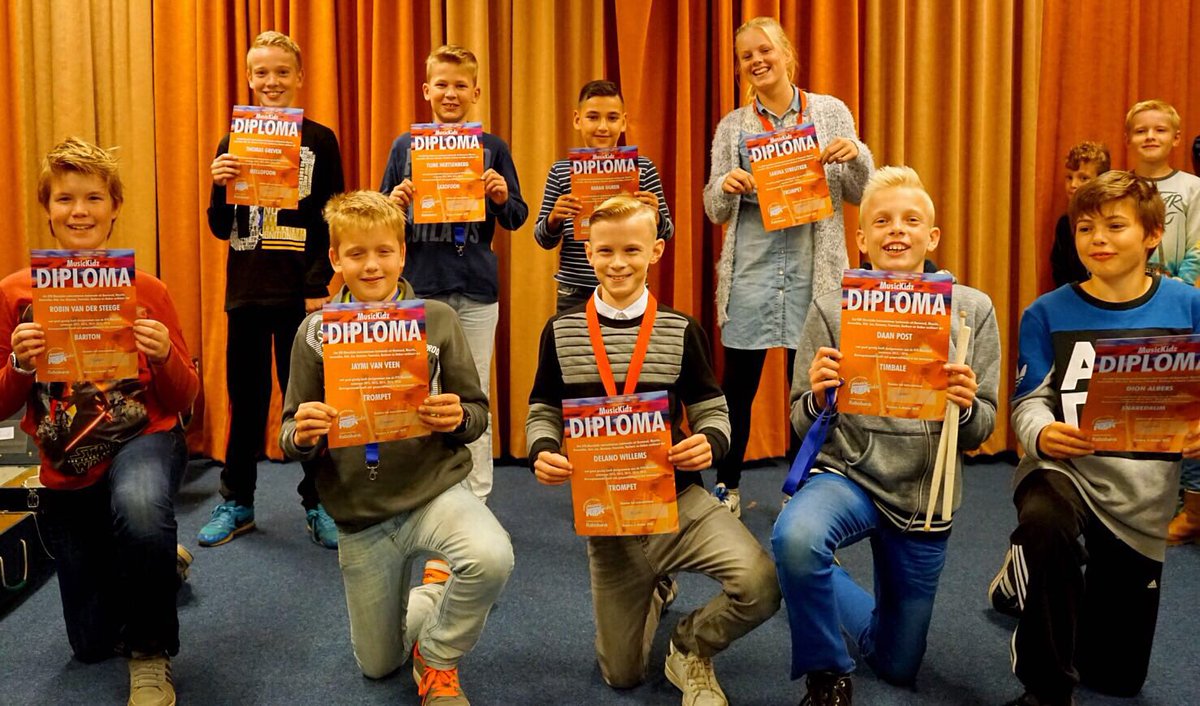 Wilt u deze toppers nog 1 keer zien optreden bij de Musickidz? Kom dan morgen avond naar de contactavond in sporthal de Reeve! (2/2)