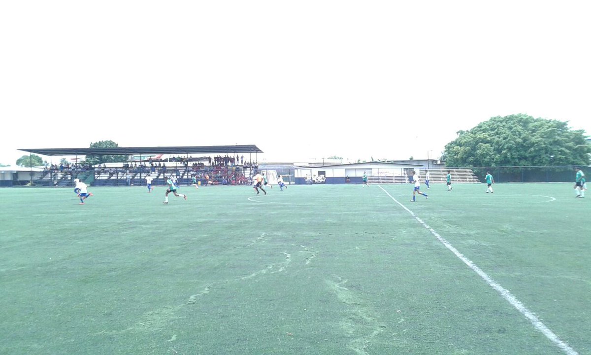 policiadepanama's tweet photo. Con mucha energía inicia el partido entre el #ColElEmpalme vs #ColJoséSantosPuga en el estadio #TocoCastillo de Veraguas. #CopaPresidentePmá https://t.co/RyUxhn0bnV