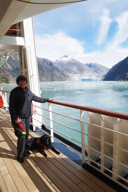 dogsbetterlives's tweet photo. Client Chris G. of Florida recently took Hearing Dog Raylene on a cruise, and they both had a blast! #FollowUpFridays #DogsfortheDeaf https://t.co/XUfv2YD7bS