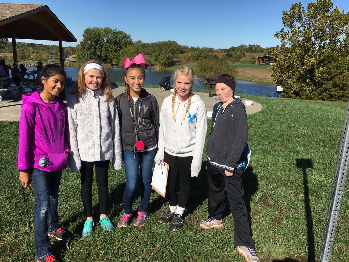 _PattySchroeder's tweet photo. #fieldtrip #CTMS #perfectday #floataboat https://t.co/2j0PSRwN7Q
