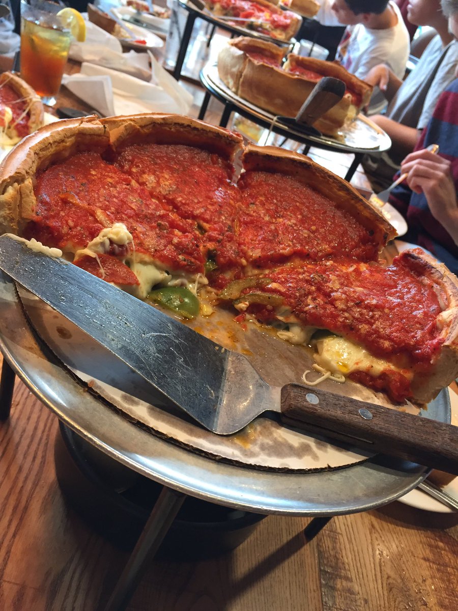 LansingDB8n4N6's tweet photo. Chicago-style pizza at Giordano's for family lunch!!! #debatefam #lldebate #lovinnavypier https://t.co/FS1bMZWfa1