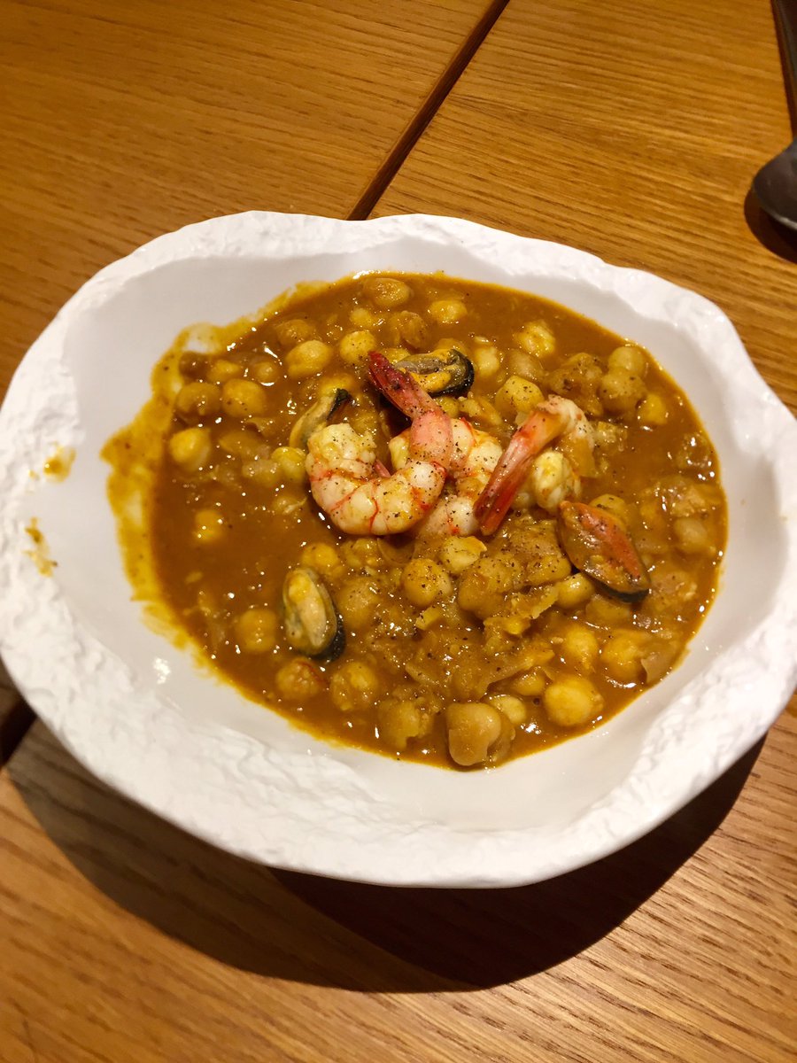 manuelsommelier's tweet photo. #Comida en Rte @EstimarZafra.Una espacio #gastronimico en el #barrioBorn de #Barcelona #interasante #curioso #gastrolife #winelover https://t.co/r6MSFqLoaV