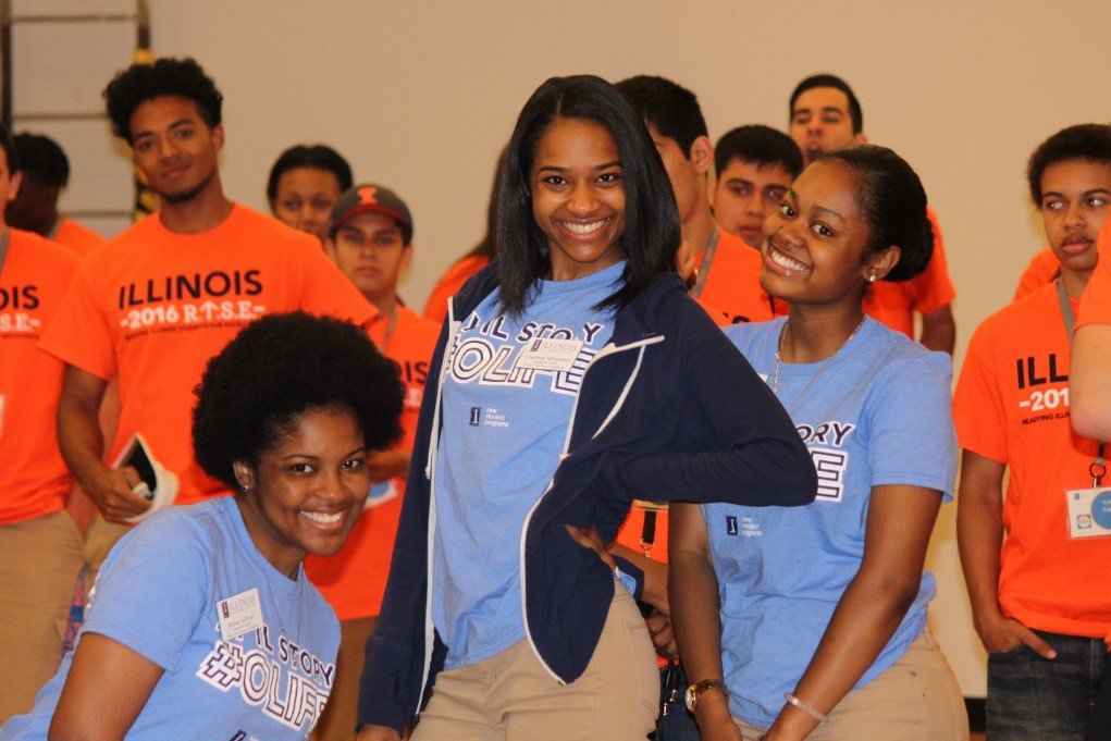 illinoisnsp's tweet photo. Orientation Leaders from the 2016 OL Team during NSP summer programs RISE and Inbound 2016! #OLife2016 #FlashbackFriday #NSP https://t.co/dGlHG6mM74