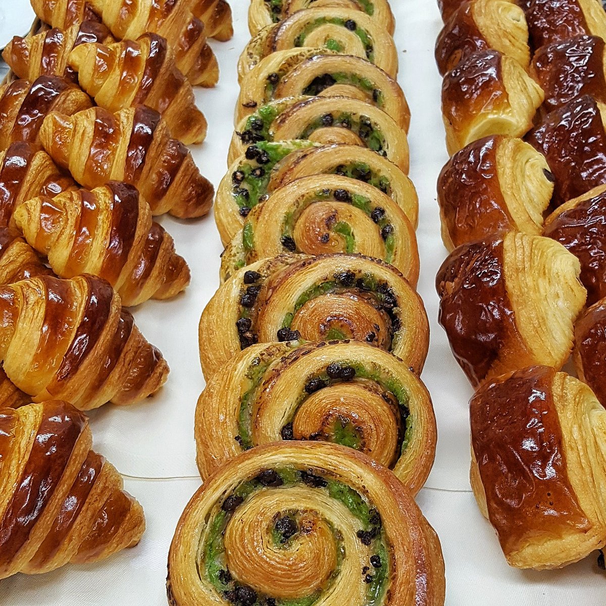 weelyns1's tweet photo. Day 5... puff pastry! https://t.co/tPA9YLsug6