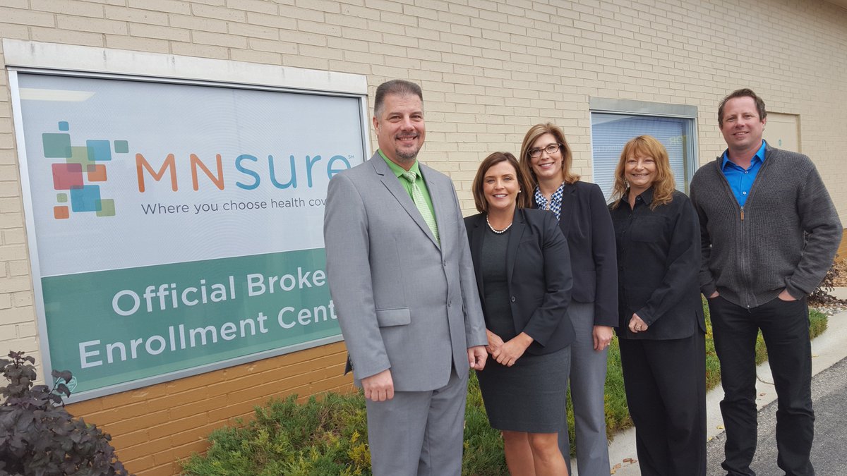 AnnePolta's tweet photo. "We stand ready to help." @MNsure gears up for open enrollment w. visit to #Willmar broker enrollment center. https://t.co/OTFgSwqBc6