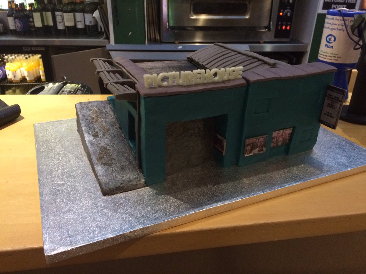 Pic_Ops's tweet image. It's @exepicturehouse 20th Birthday Party tonight. Check out this amazing cake made by Manager Ruth! @BritishBakeOff would be proud.