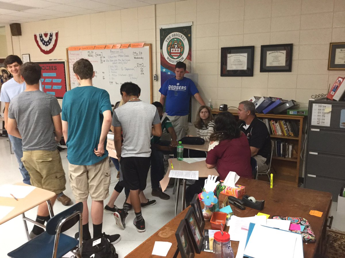 kinghistorycchs's tweet photo. Constitutional Conv began today @ChathamCentral +Ss (delegates) rocked it! Even Mr S joined in. Can't wait to reconvene Mon #gr8students https://t.co/Vdz4JbmCvv