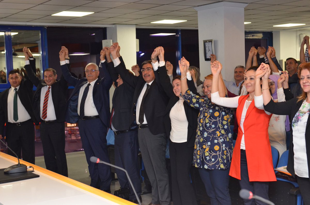 EyupOzkececi's tweet photo. AK Parti Siyaset Akademisi'nin Gaziantep'teki ilk ders heyecanını partili yol arkadaşlarımızla birlikte yaşadık. https://t.co/cgqzddRW7A