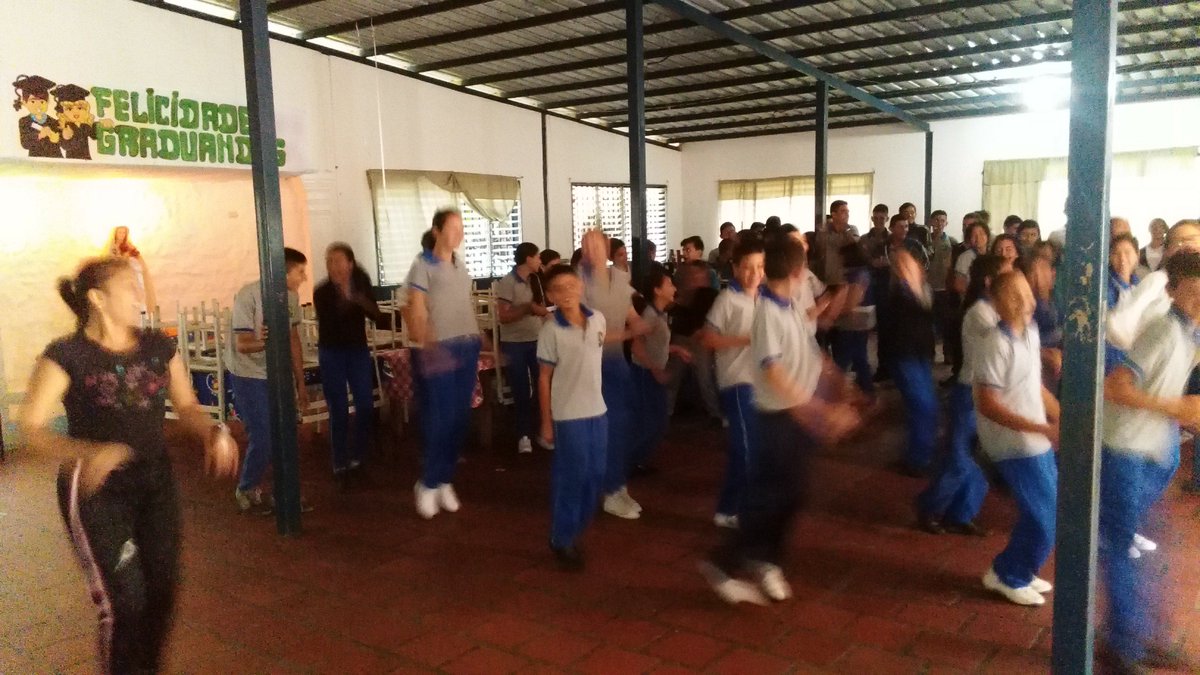 CFDguanare's tweet photo. UEN GUANARE(La Grita) Bailoteriapia con nuestr@s cham@s de media general @MPPEDUCACION @SilvaEleazarL @SalaSjauregui https://t.co/49aOXop1Zx