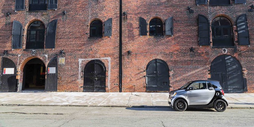 lokeymotorco's tweet photo. From the original smart to the latest 2016 fortwo coupe, we've been focused on increasing efficiency, and getting around urban challenges. https://t.co/YWTAxujtCR