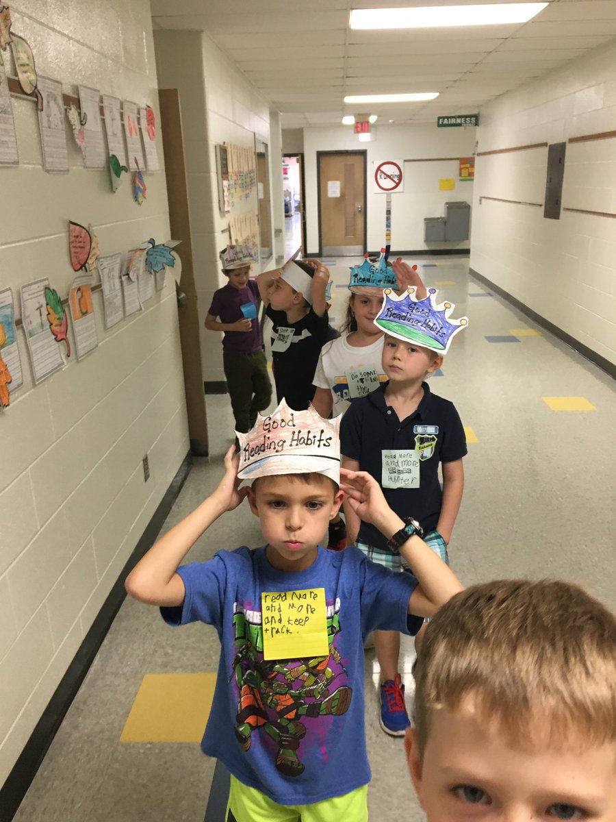 wiardl's tweet photo. Celebrating our good reading habits! #lucyreading @RoyalManorgjps https://t.co/87aMBEXSNn