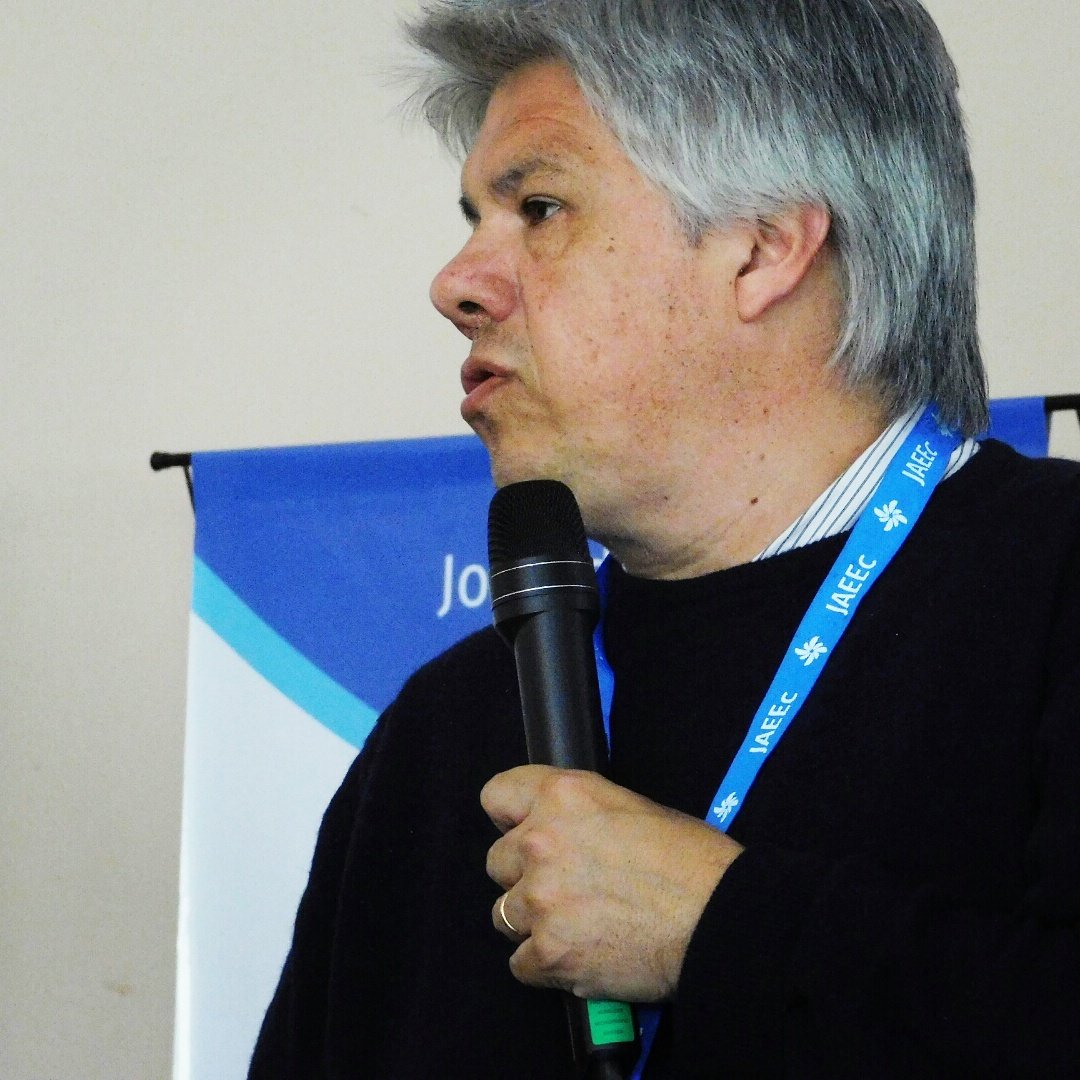 JAEEcUNS's tweet photo. Panel del Dr. Walter Sosa Escudero (@wsosaescudero) sobre Big Data https://t.co/lPhqAUbhwe