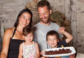 Matt Weyandt <a href="/XOAtlChocolate/">Xocolatl Chocolate</a> schools me on types of chocolate, why good chocolate costs, &amp; tasty chocolate tea ow.ly/EQge304Y4db