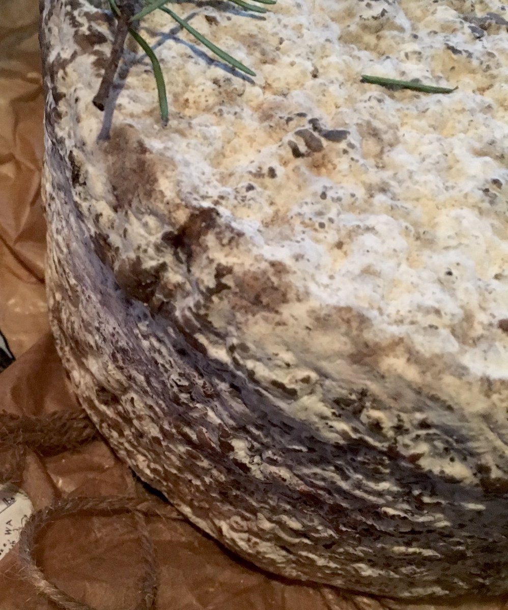 EricsStash's tweet photo. The Topology of Glacier Blue!   Sweet, Organic, Briny Beauty! @FIGSANTAMONICA #cheeseplate #bluecheese #americancheese https://t.co/58K95KNHqI