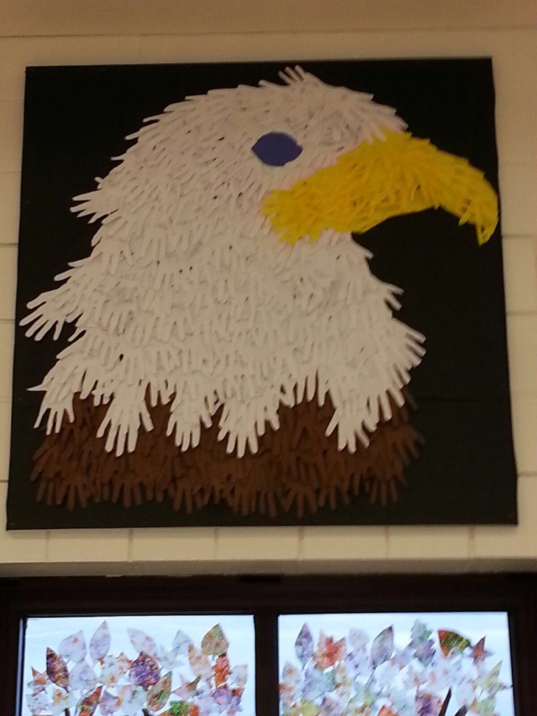 principal_boyer's tweet photo. Eagle pride done at Edventure Club. Wow!
#eaglehands https://t.co/Dd5VKUoKig