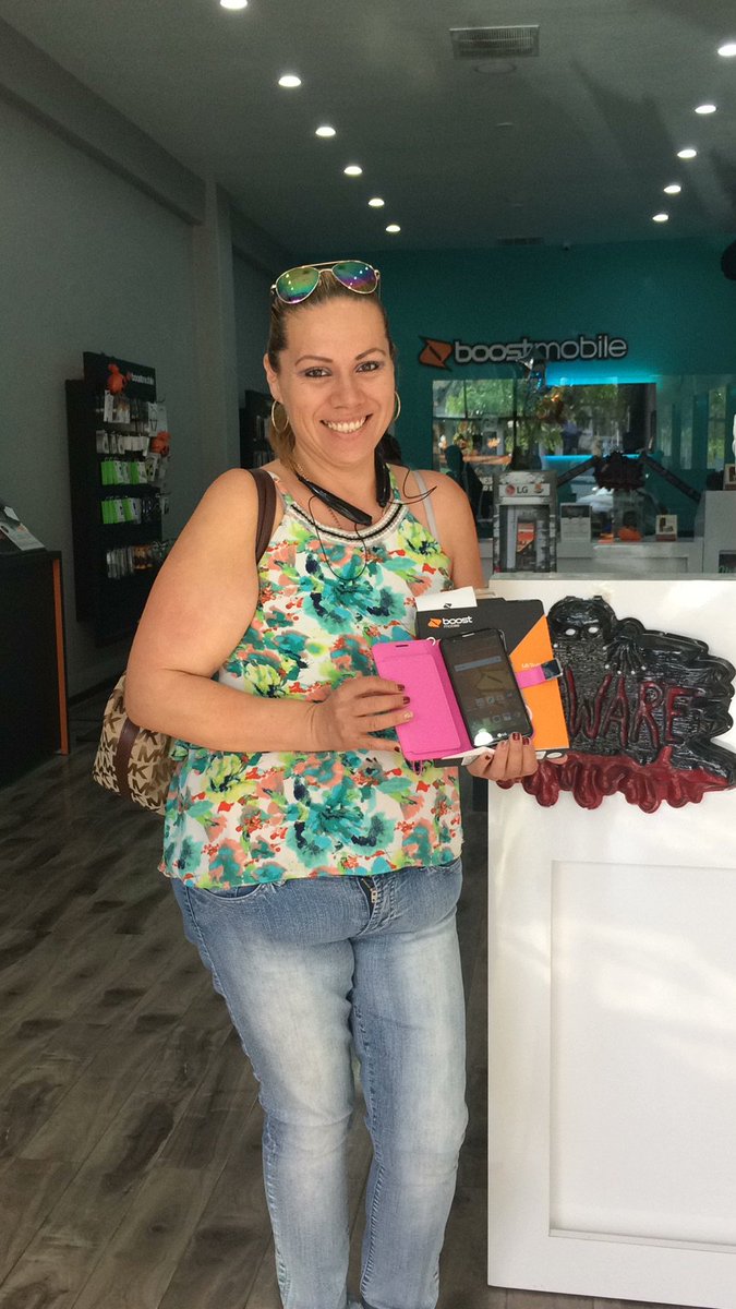 Happy customer satisfied knowing she qualified for an upgrade😌 So come on down to our store &amp; check out the great deals we have #WhereYouAt