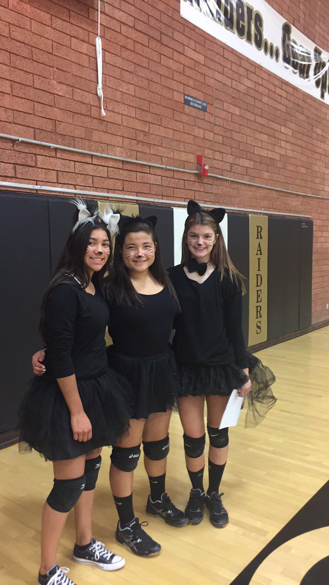 CibolaV's tweet photo. Today we started our Monster Ball Tournament🏐 https://t.co/OgQFn6g2b7