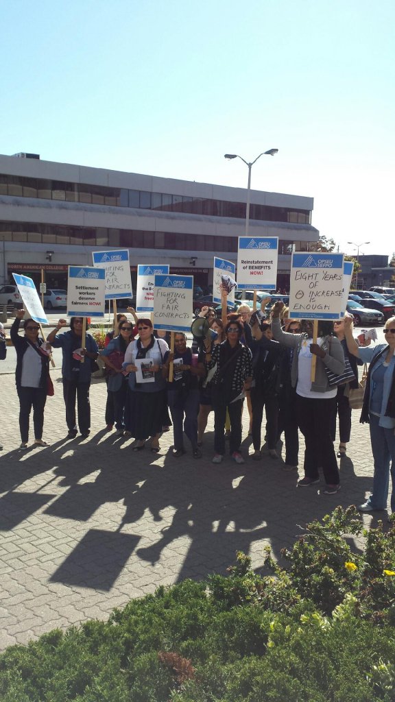 OPSEU's tweet image. Workers at #SAFSS rallying right now for #FairnessNow #FirstContract #FairnessForSAFSS @ReunitedOriented