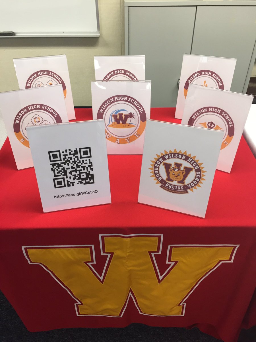 At middle school event showing that Wilson High School is a #21stCenturySchool #paperless