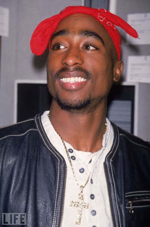 mdotbrown's tweet photo. sometimes I wonder how Tupac would dress now cause https://t.co/JeBvU6d3qN