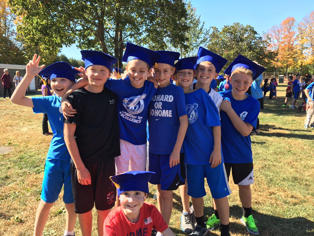 BergeronR14's tweet photo. MES Walkathon 2016 #Mitch@MES https://t.co/yDHPtH6aa8