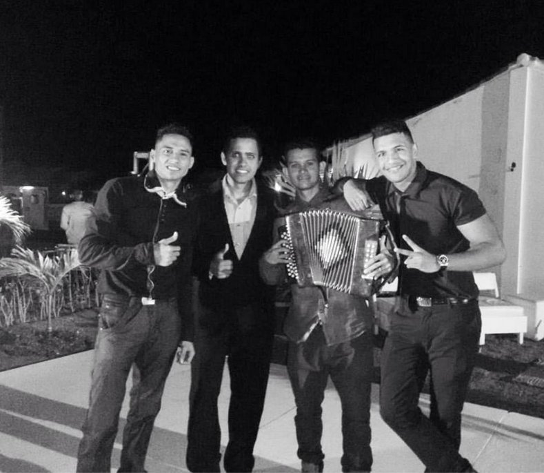 Tubandaswing's tweet photo. Síguenos en nuestras redes sociales!! Swing All Star @Tubandaswing https://t.co/Mn3gB9NFHf