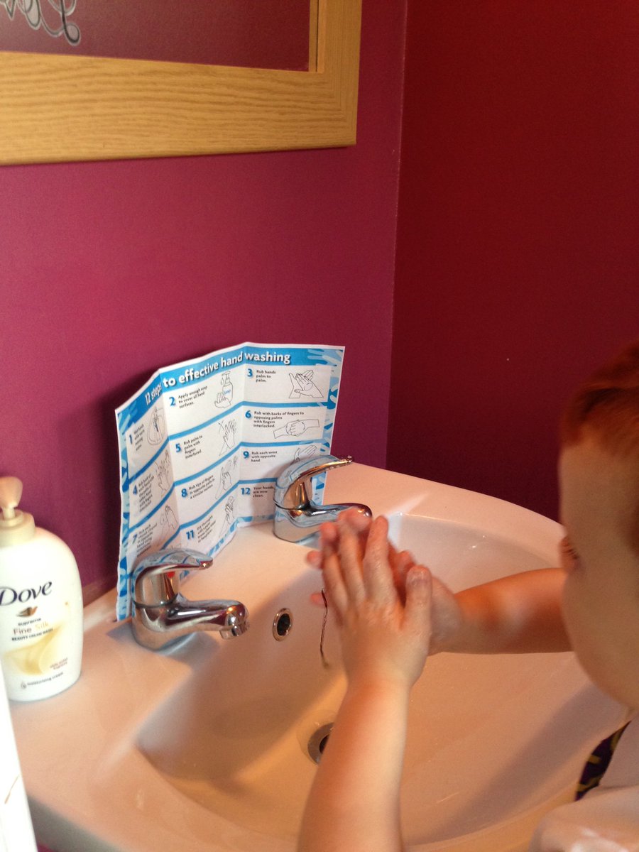 232Nikki's tweet image. Aaron demonstrating the hand washing #germbusting #extradojos @NethermainsP1