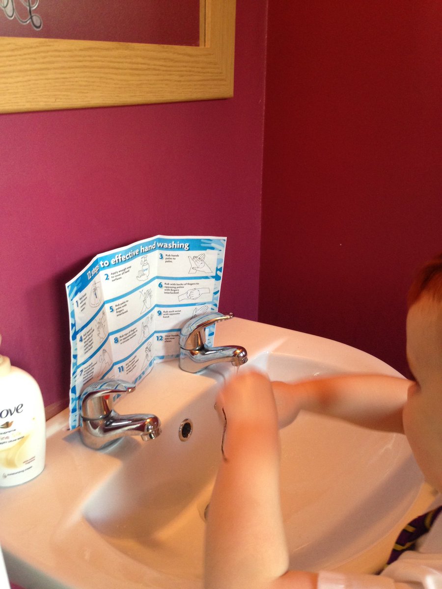 232Nikki's tweet image. Aaron demonstrating the hand washing #germbusting #extradojos @NethermainsP1