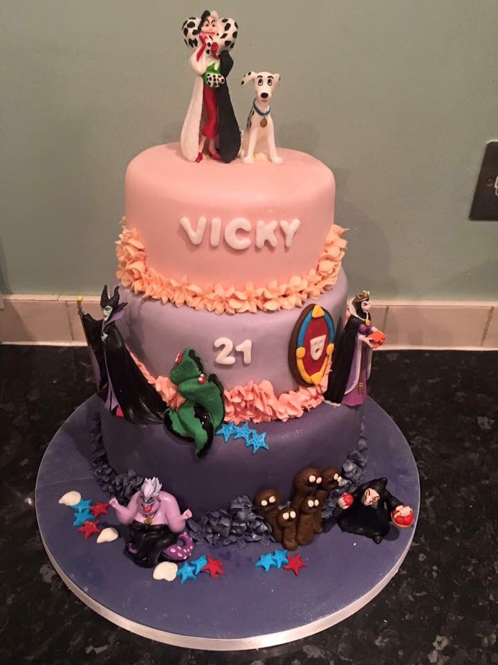 KilshawsCakes's tweet photo. I've been forgetting to post my cakes on twitter. Here's a few that I've done lately #kilshawscakes #homemadecakes https://t.co/m2oHbSWnkX