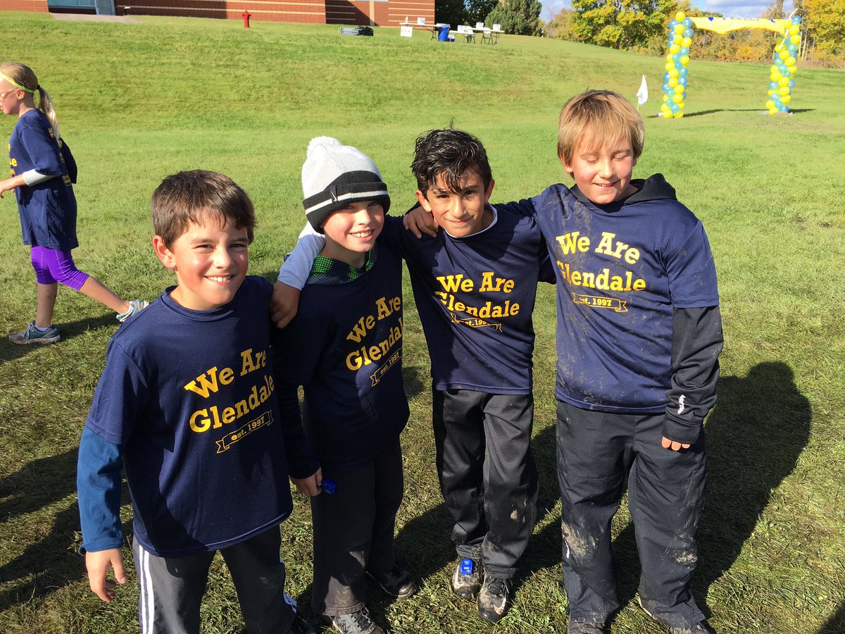 MrsHanstadClass's tweet photo. GD Fun Run!!!! Way to go Team Hanstad!! #gdconnects #glendale20 https://t.co/3K2F8fPXoi